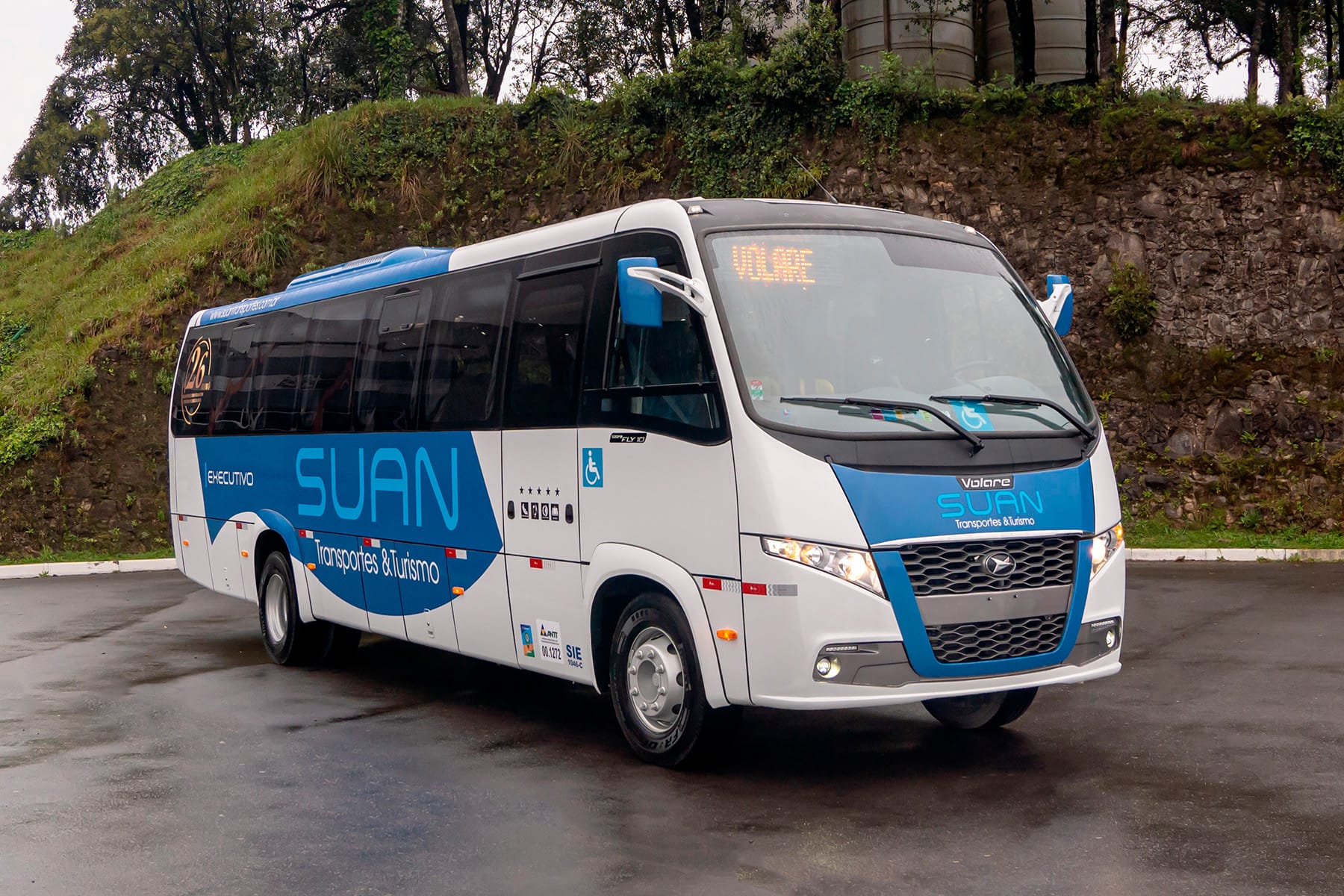 Suan Transportes comemora 26 anos com novo micro-ônibus executivo da Volare