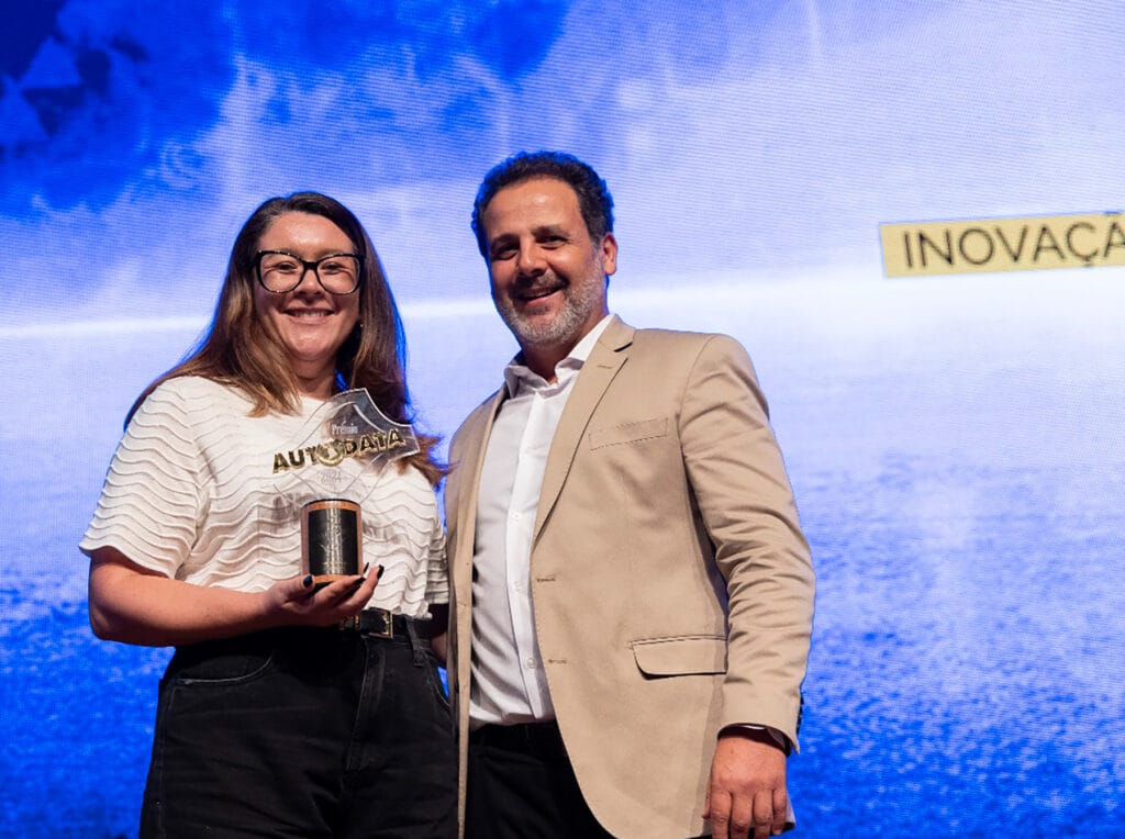 Marcopolo conquista categoria do Prêmio AutoData 2024 por avanços no setor de transportes