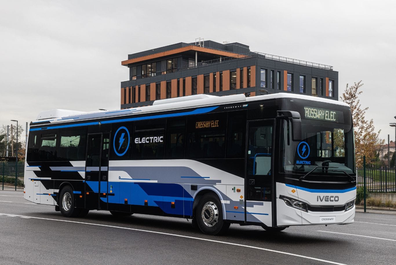 Iveco lança novo modelo de ônibus elétrico na Europa