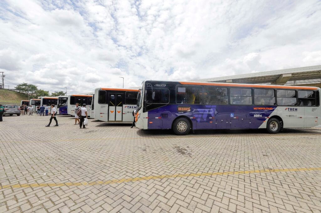 Governo de MG entrega 66 novos ônibus e anuncia renovação da frota metropolitana até 2025 10 Governo de MG entrega 66 novos ônibus e anuncia renovação da frota metropolitana até 2025