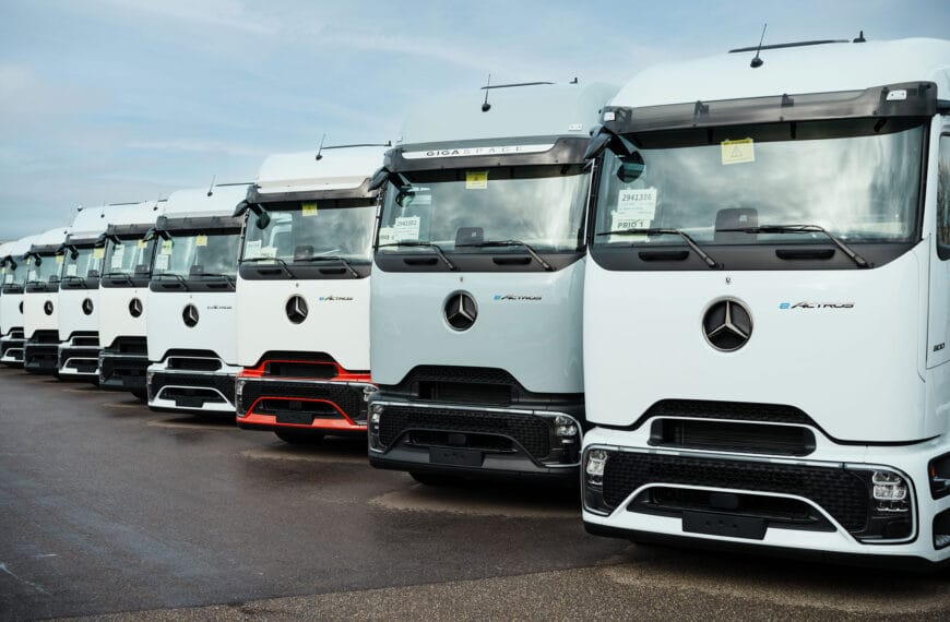 Mercedes-Benz inicia entregas do caminhão elétrico eActros 600 na Alemanha