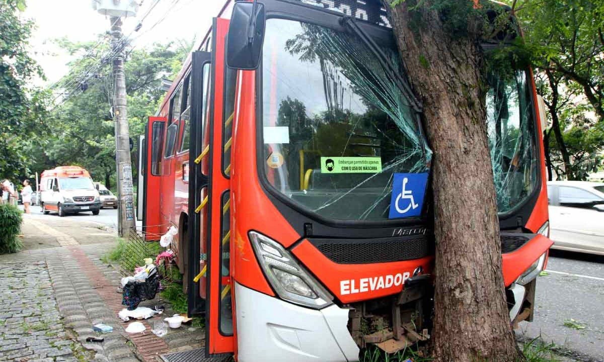 Acidentes com ônibus em Belo Horizonte aumentam mais de 100% em cinco anos