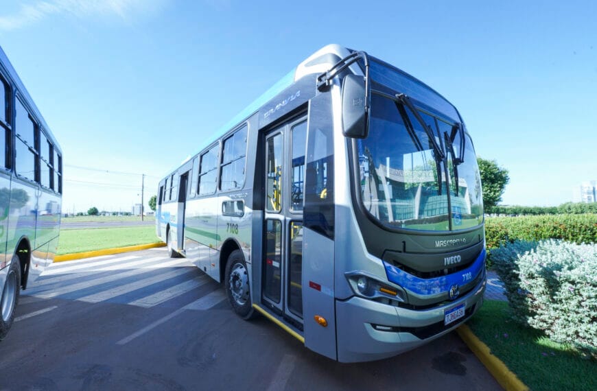 Iveco entrega ônibus novos para cidade mato-grossense