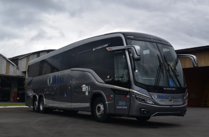 Abbatur amplia frota com novo ônibus entregue pela Busscar