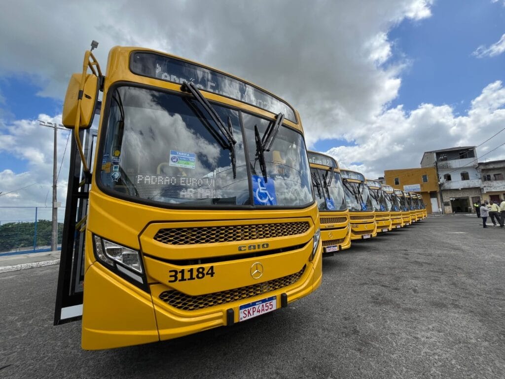 BNDES aprova financiamento de R$ 264 milhões para renovação da frota de ônibus em Salvador 5 Salvador recebe 10 novos ônibus com ar-condicionado e tecnologia menos poluente