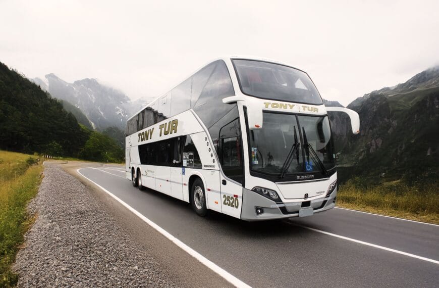 Tony Tur adquire ônibus Vissta Buss DD da Busscar para operações na Argentina