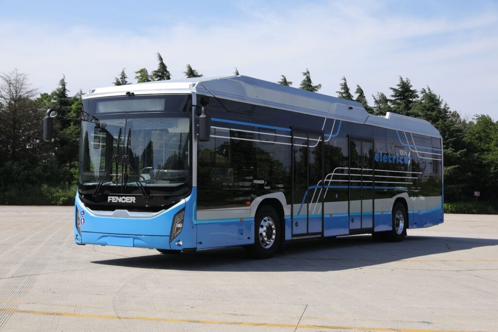 TEVX Higer Bus amplia portfólio no Brasil com novos modelos elétricos e de luxo