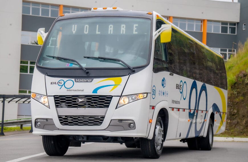 Volare entrega veículos novos para duas empresas do Uruguai