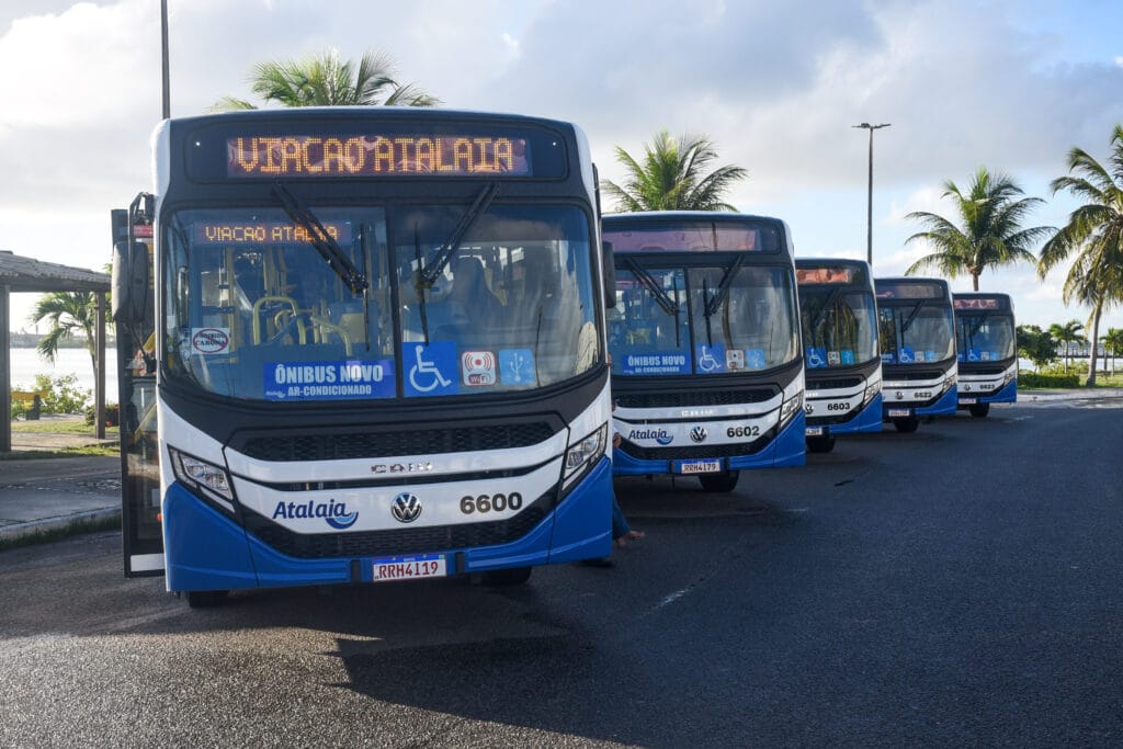 Alta da Selic derruba projeções de crescimento e mercado de ônibus deve repetir desempenho de 2024, prevê Fabus 7 Aracaju recebe 10 novos ônibus equipados com tecnologia e conforto