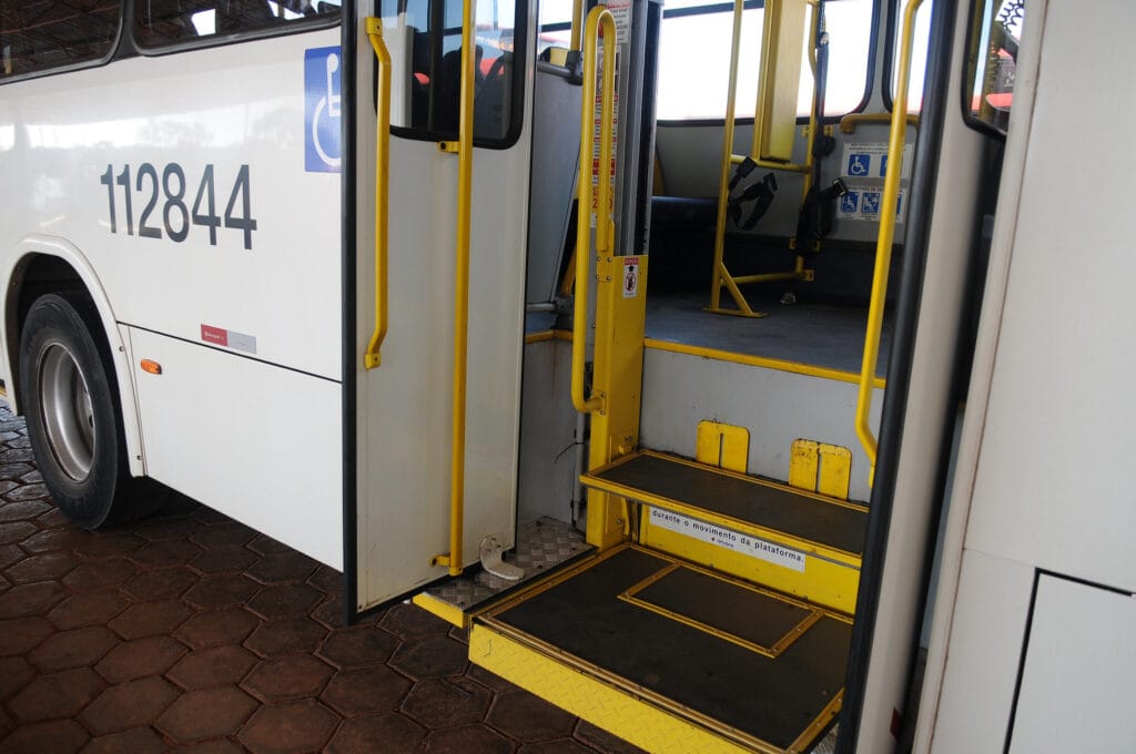Mesmo com ajustes, transporte alternativo ainda não oferta acessibilidade na Grande Natal 5 18761892224 f7f4752e50 k