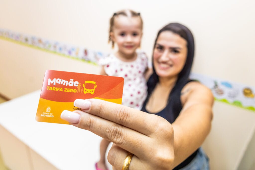 Prefeitura de São Paulo lança programa para transporte gratuito de responsáveis por crianças em creches