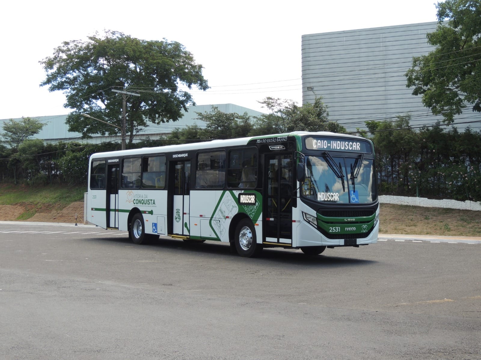 Viação Rosa amplia frota com novos ônibus Iveco