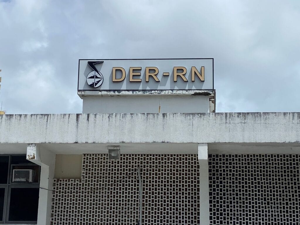 Passageiros podem ficar sem transporte alternativo caso veículo precise de reparo obrigatório 1 Passageiros podem ficar sem transporte alternativo caso veículo precise de reparo obrigatório