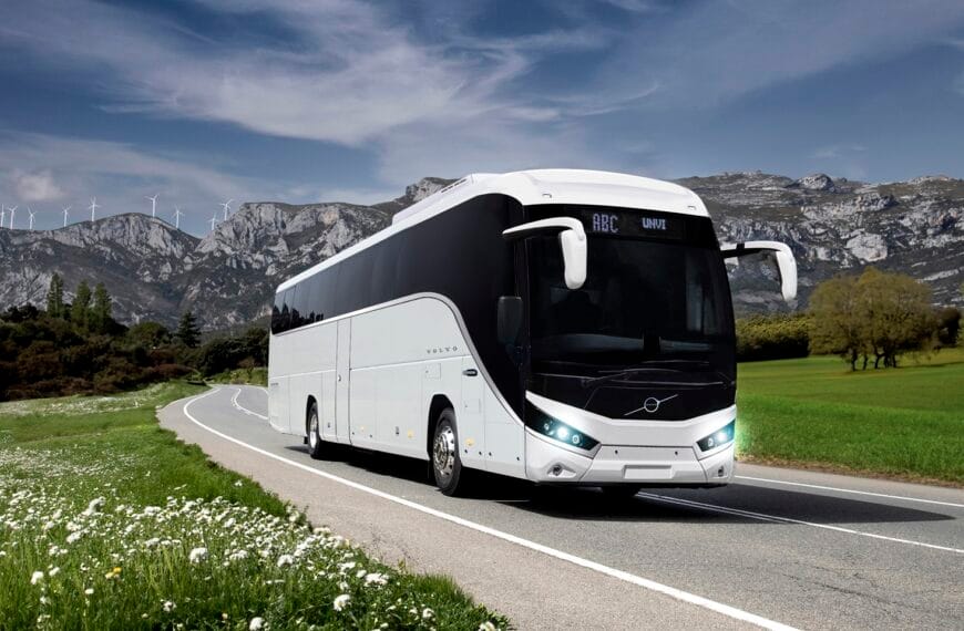 Volvo e UNVI lançam ônibus de luxo exclusivo para Reino Unido e Irlanda
