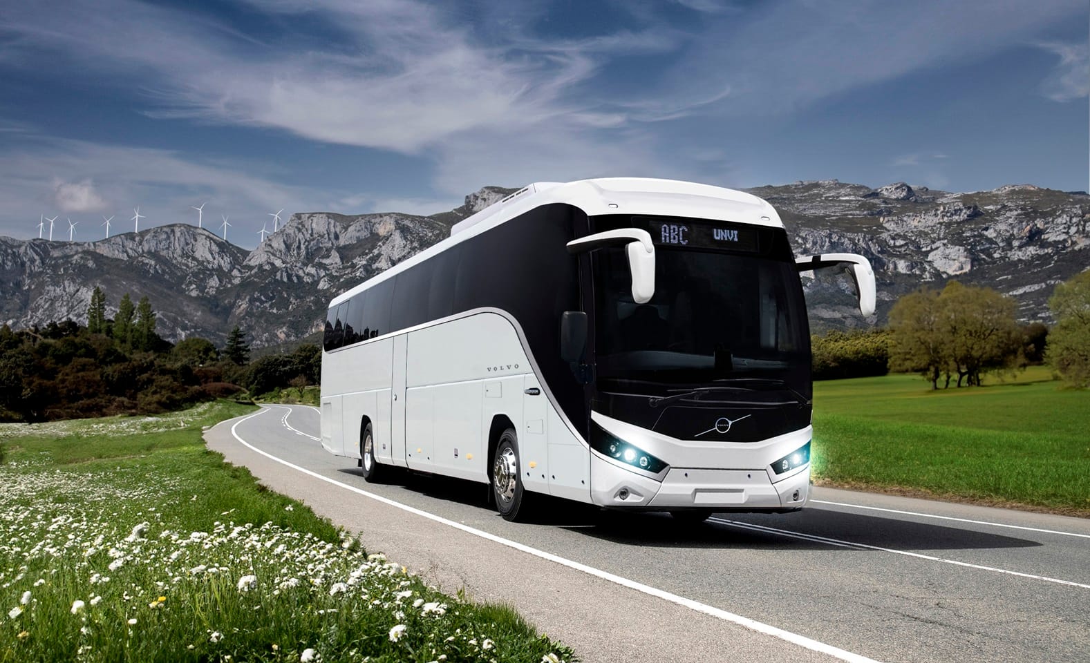 Volvo e UNVI lançam ônibus de luxo exclusivo para Reino Unido e Irlanda