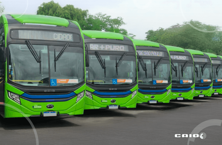 Caio entrega mais de 65 ônibus elétricos à cidade de São Paulo