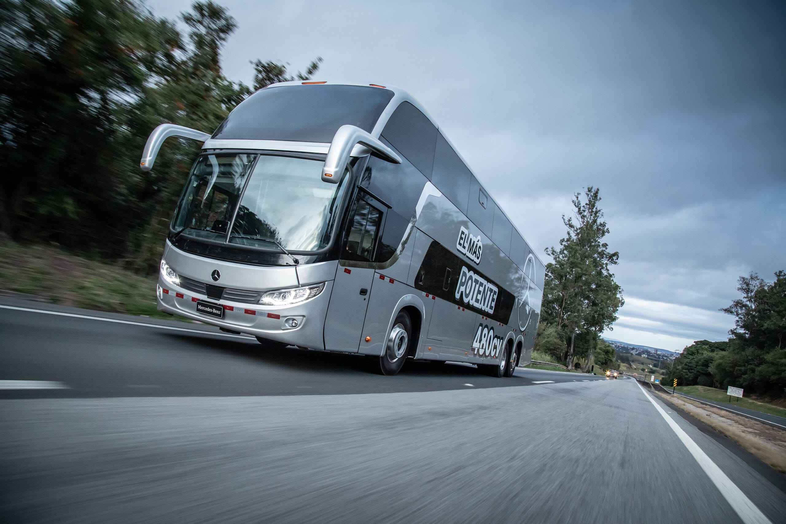 Mercedes-Benz celebra marco de mil unidades exportadas do chassi de ônibus O-500 para a América Latina