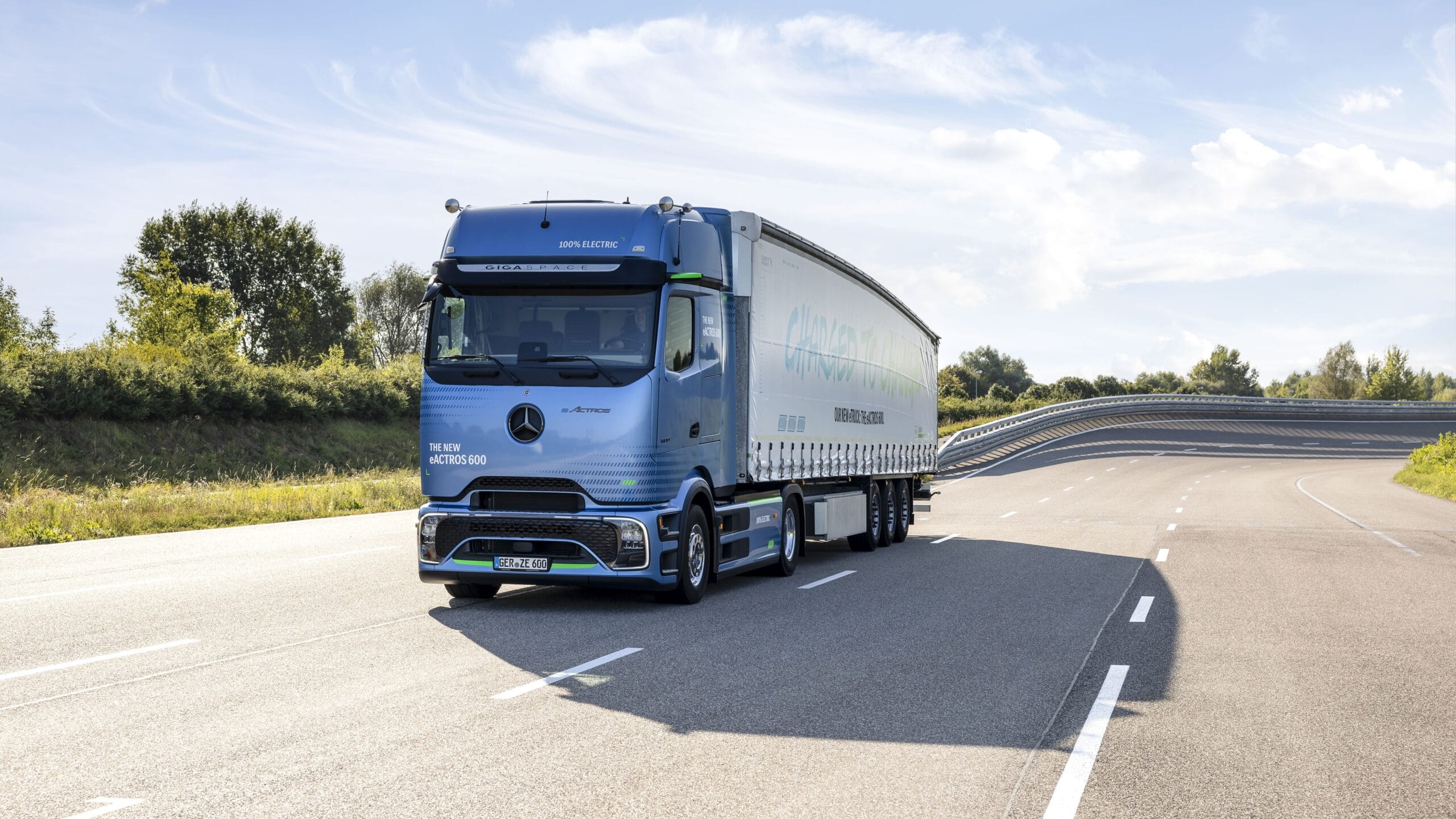 Mercedes-Benz anuncia novas variantes do eActros 600 e amplia portfólio de caminhões elétricos