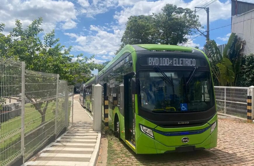 SP testa primeiro ônibus articulado 100% elétrico da BYD em operação com passageiros