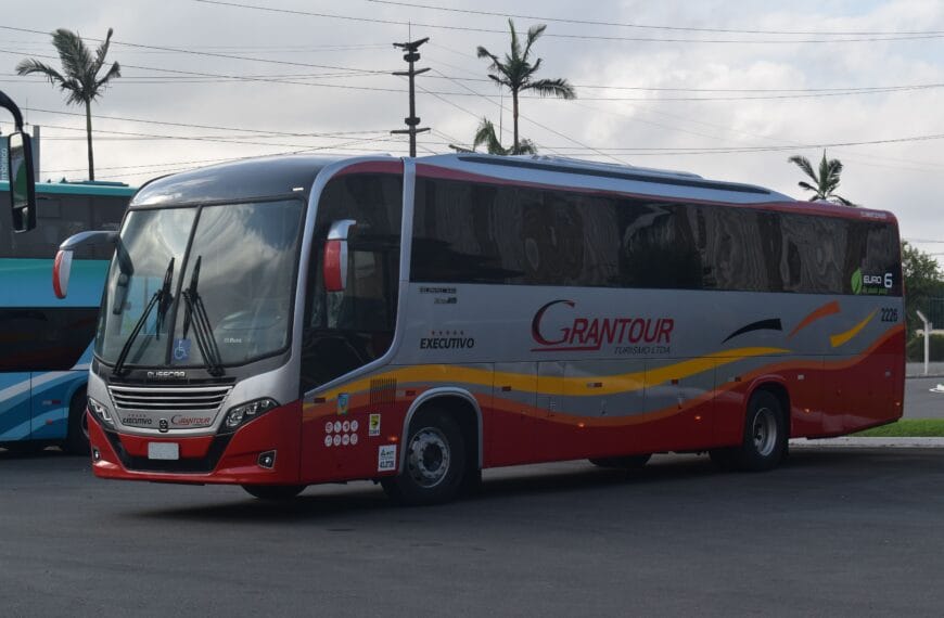 Grantour Turismo recebe seu 4º El Buss 340 na renovação de frota com a Busscar