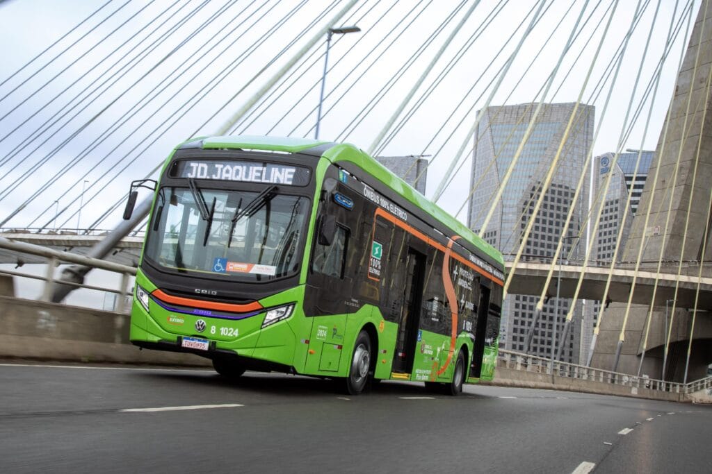 Primeiros e-Volksbus 22L começam a circular por São Paulo em fase de testes com clientes 2 Primeiros e-Volksbus 22L começam a circular por São Paulo em fase de testes com clientes