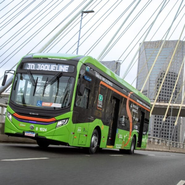 Salvador inicia testes operacionais com ônibus 100% elétrico da Volkswagen