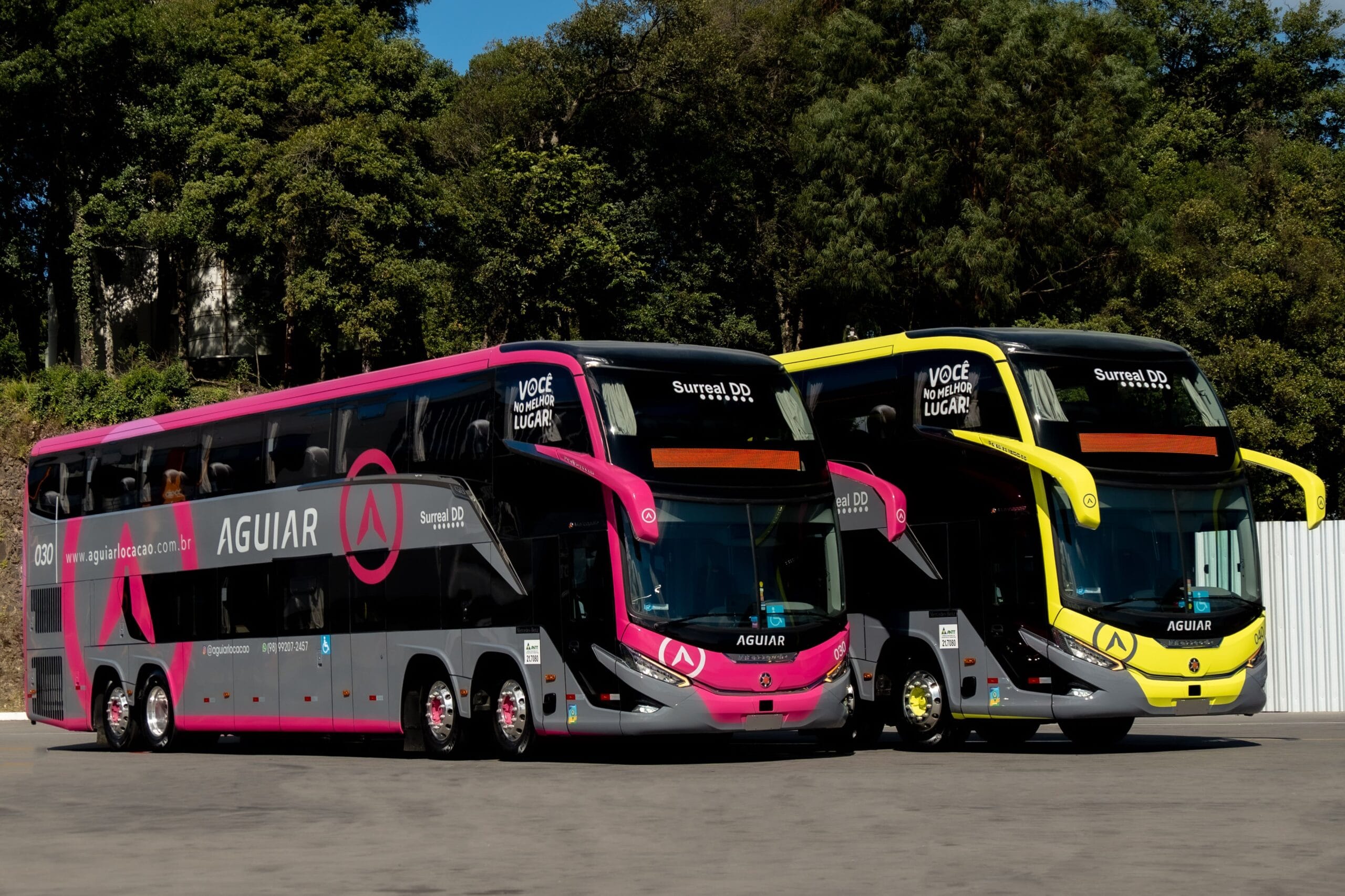 Aguiar Locação renova frota com ônibus DD e chassi Mercedes-Benz