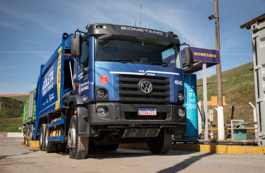 **Volkswagen inicia operação de caminhão movido a Biometano na coleta de lixo em São Paulo
