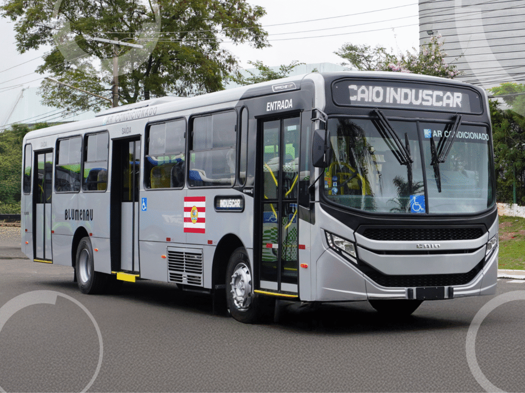 Blumob amplia frota com 53 novos ônibus Caio em Blumenau (SC)
