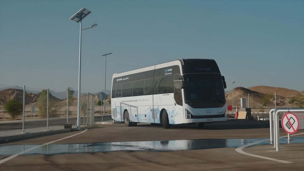 Hyundai testa com sucesso ônibus a hidrogênio na Arábia Saudita