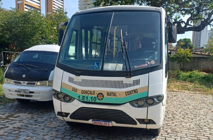 DER apreende veículo irregular de linha opcional de São Gonçalo