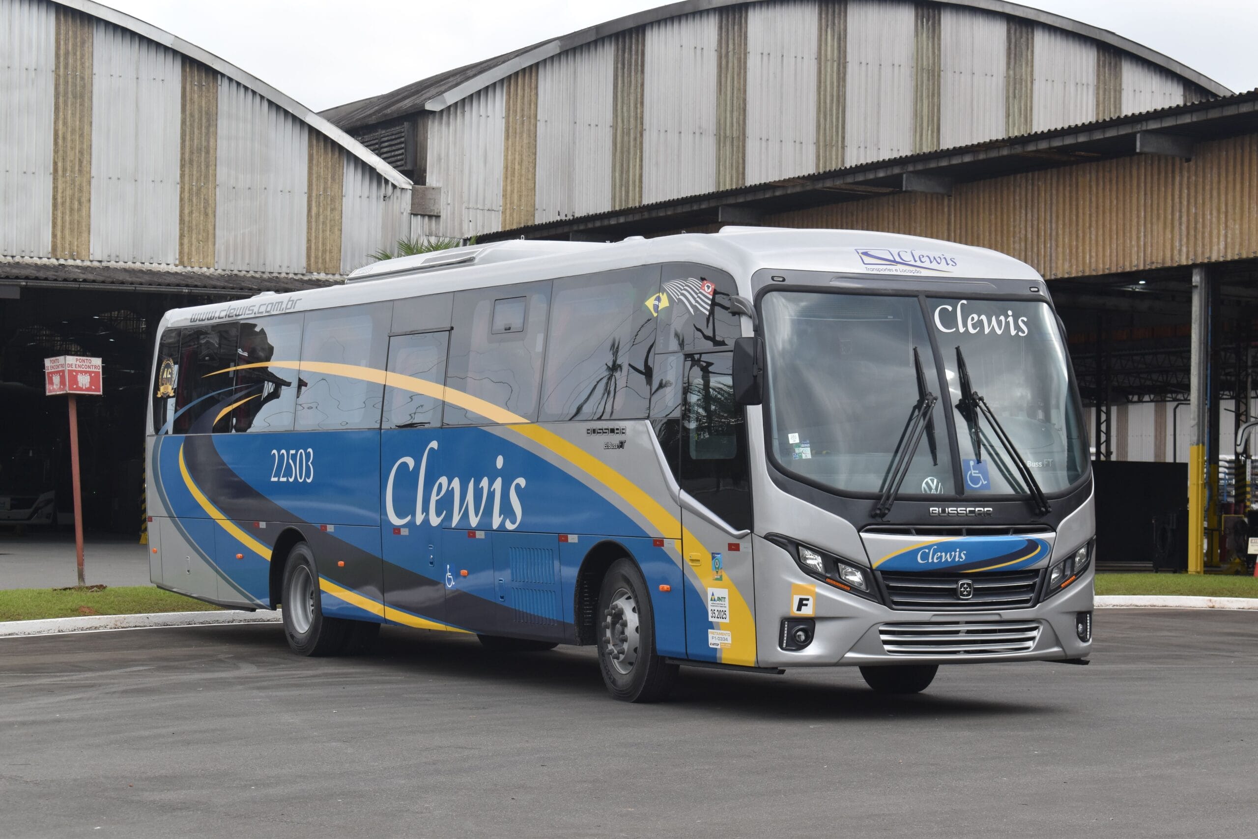 Viação Clewis adquire ônibus Busscar zero quilômetro