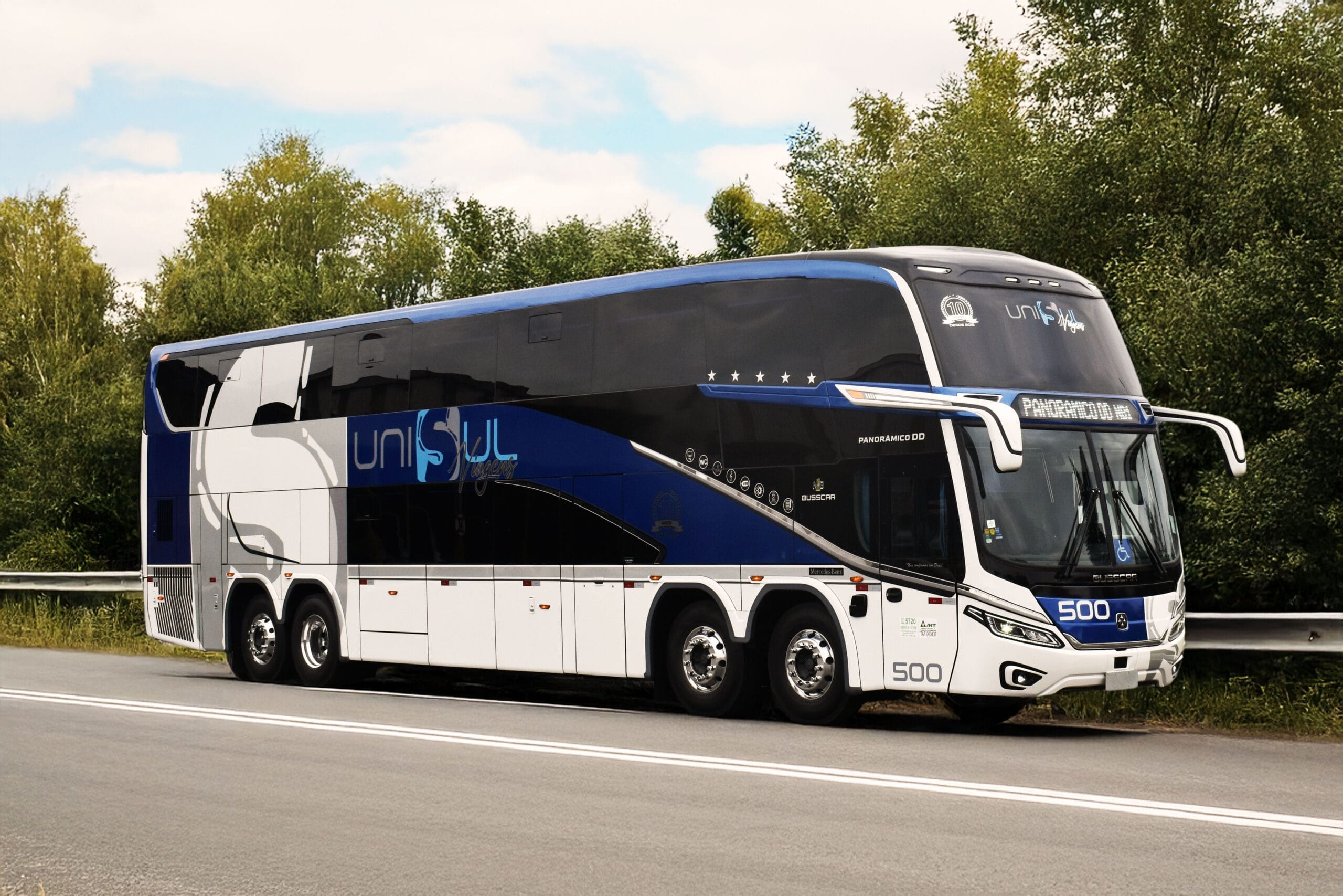 Busscar entrega primeiro Panorâmico DD NB1 de turismo no Brasil para a Unisul Viagens