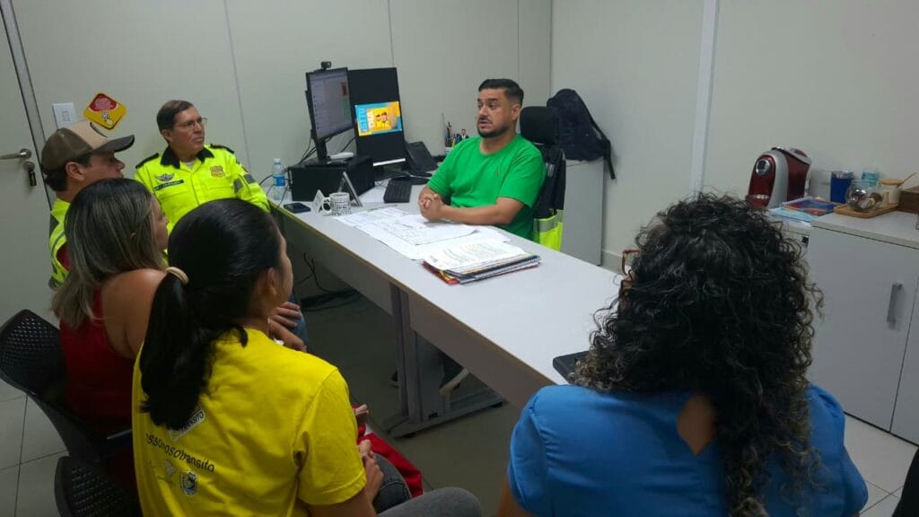 Prefeitura de Parnamirim deve lançar ação para fiscalizar transporte Interbairros após visita à STTU 4 Prefeitura de Parnamirim deve lançar ação para fiscalizar transporte Interbairros após visita à STTU