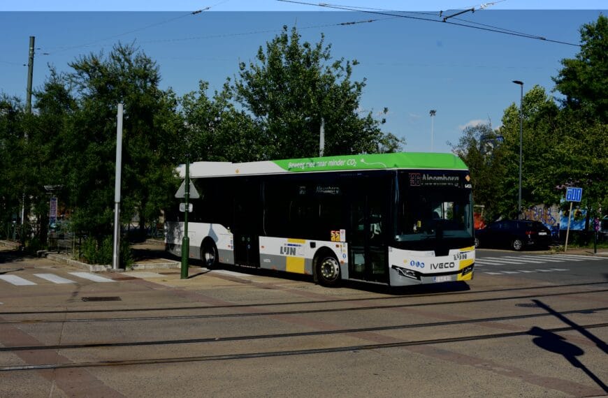 Iveco entrega 134 ônibus elétricos para operadores da Bélgica