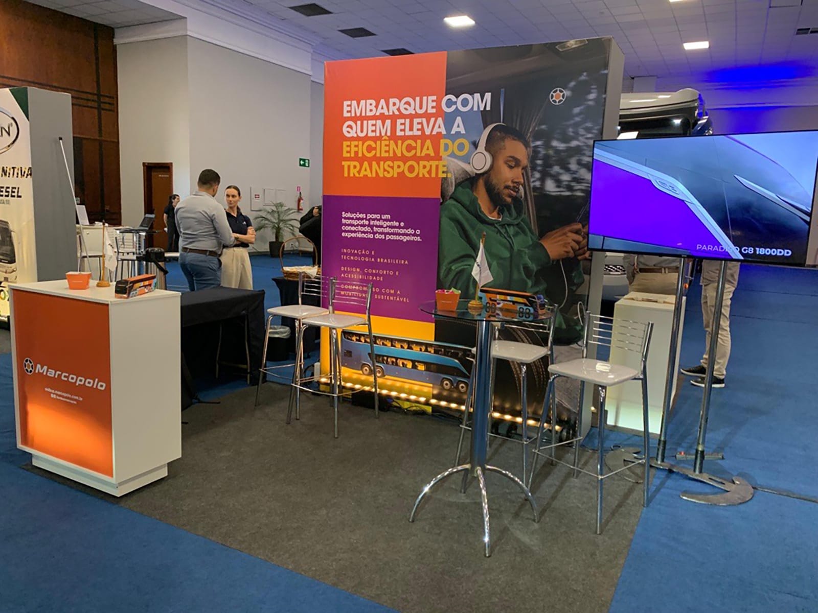 Feira reúne montadoras com tecnologias e soluções para transporte por fretamento