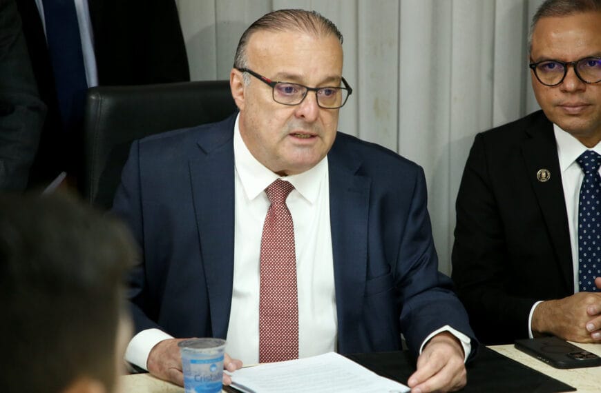 Projetos de Lei da licitação preveem revogação de lei dos opcionais, isenção de impostos e subsídio milionário