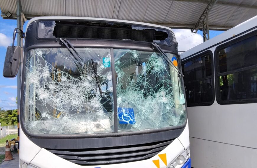 Protesto na Zona Leste de Natal deixa prejuízo de R$ 40 mil para empresa que teve ônibus depredado