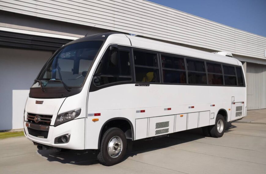 Marcopolo inicia operação de micro-ônibus híbrido elétrico a etanol em projeto piloto no Brasil