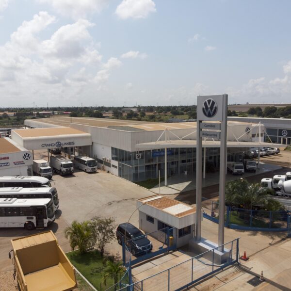 Volkswagen amplia presença na África com exportação de 119 caminhões e ônibus para Angola