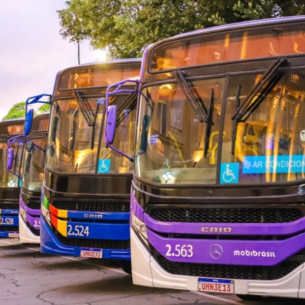 Novos ônibus climatizados são entregues para circulação na região metropolitana do Recife
