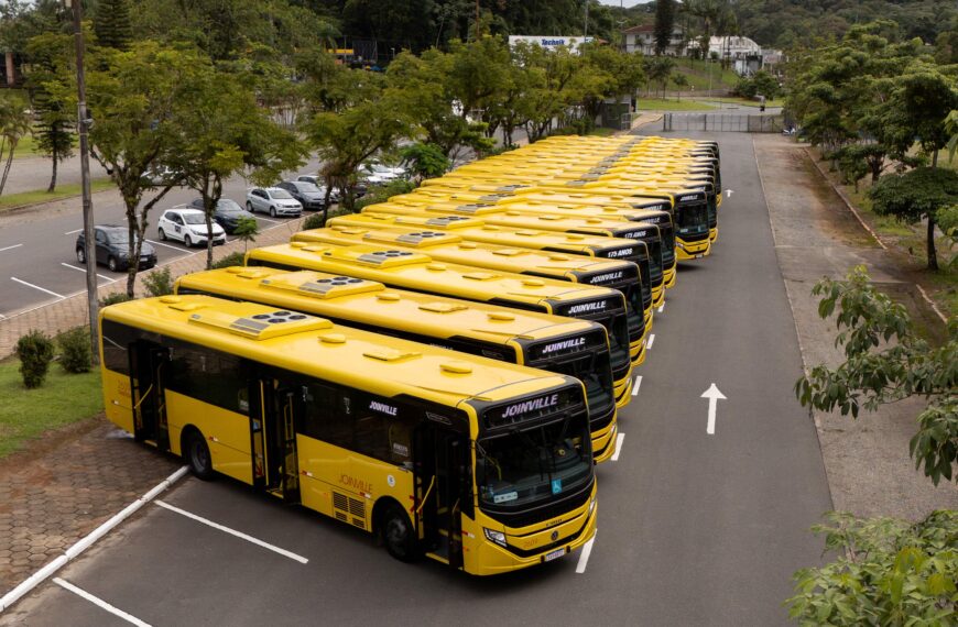 Joinville amplia frota com 18 novos ônibus equipados com ar-condicionado de alta capacidade