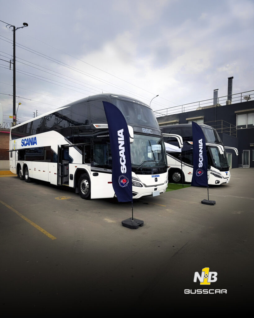 Busscar entrega dois Panorâmico DD NB1 para a Scania del Peru em operação de turismo premium