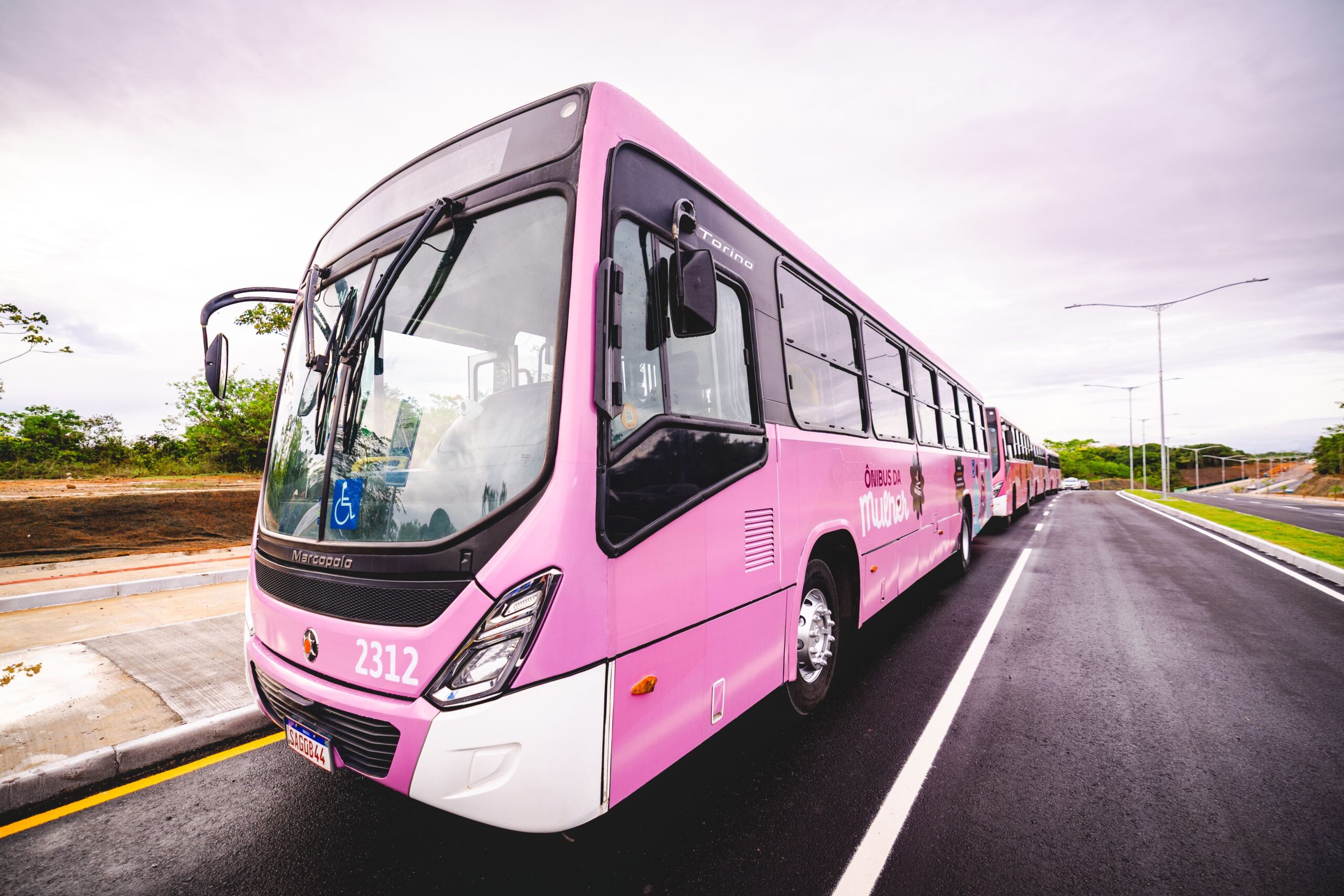 Maceió lança programa com ônibus exclusivos para mulheres no transporte público