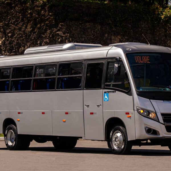 Volare apresenta micro-ônibus para o agronegócio na Tecnoshow 2026 em Goiás