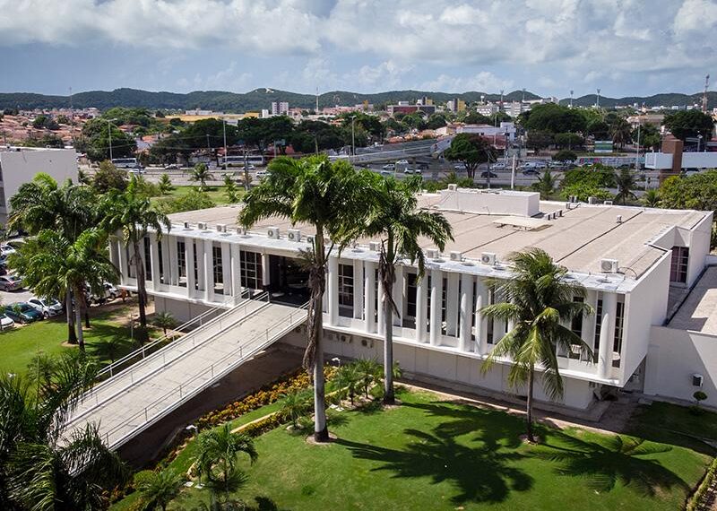 Governo do RN afirma que não possui débitos com empresas de transporte intermunicipal.