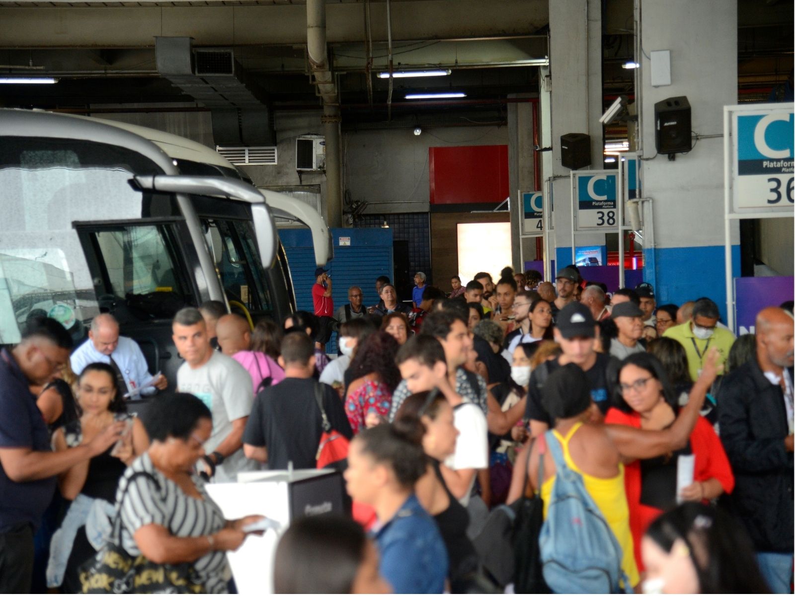 Buser conquista 27 novos mercados interestaduais com janelas da ANTT