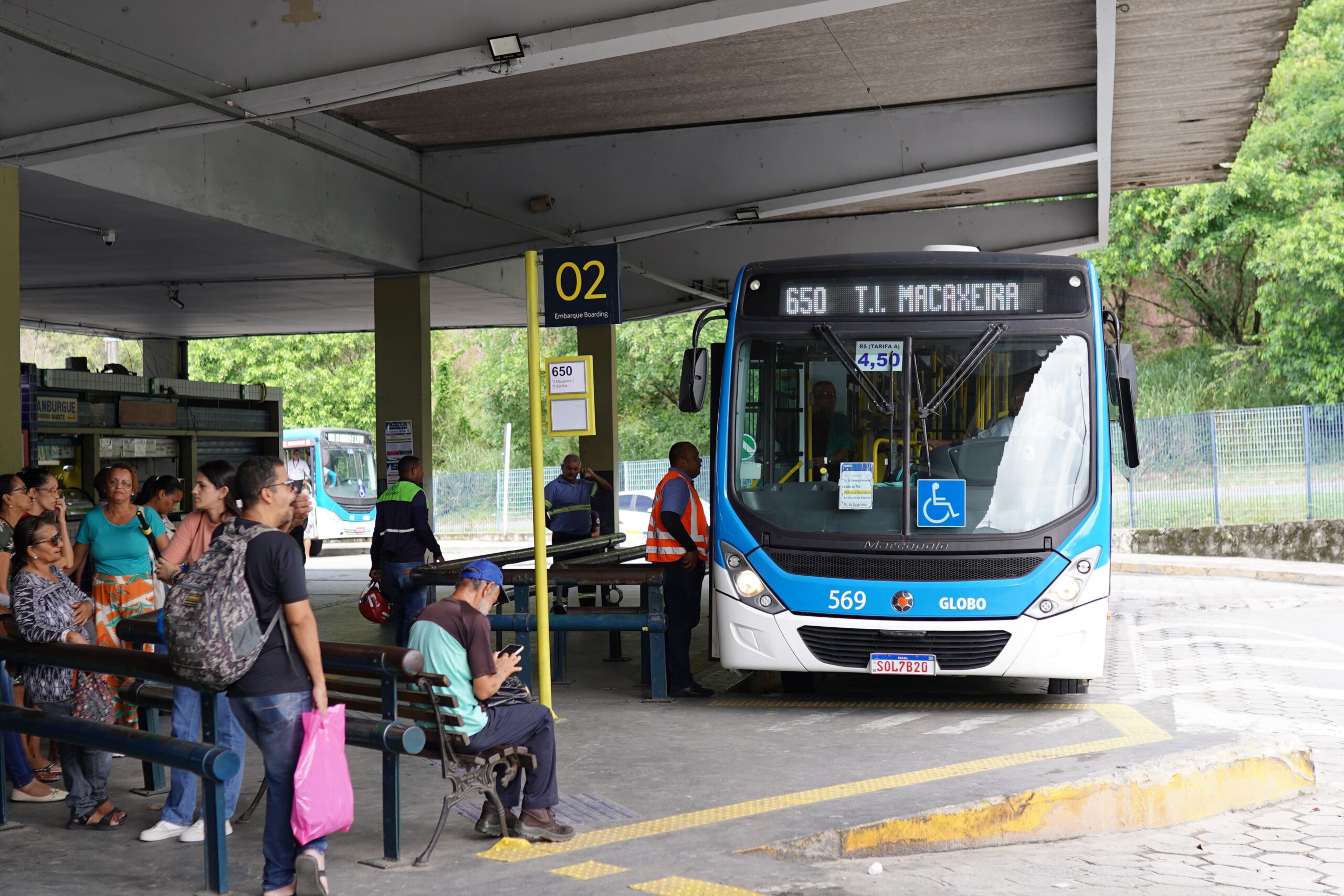 Linha de ônibus esperada há mais de 40 anos começa a operar e amplia integração entre Recife e Olinda