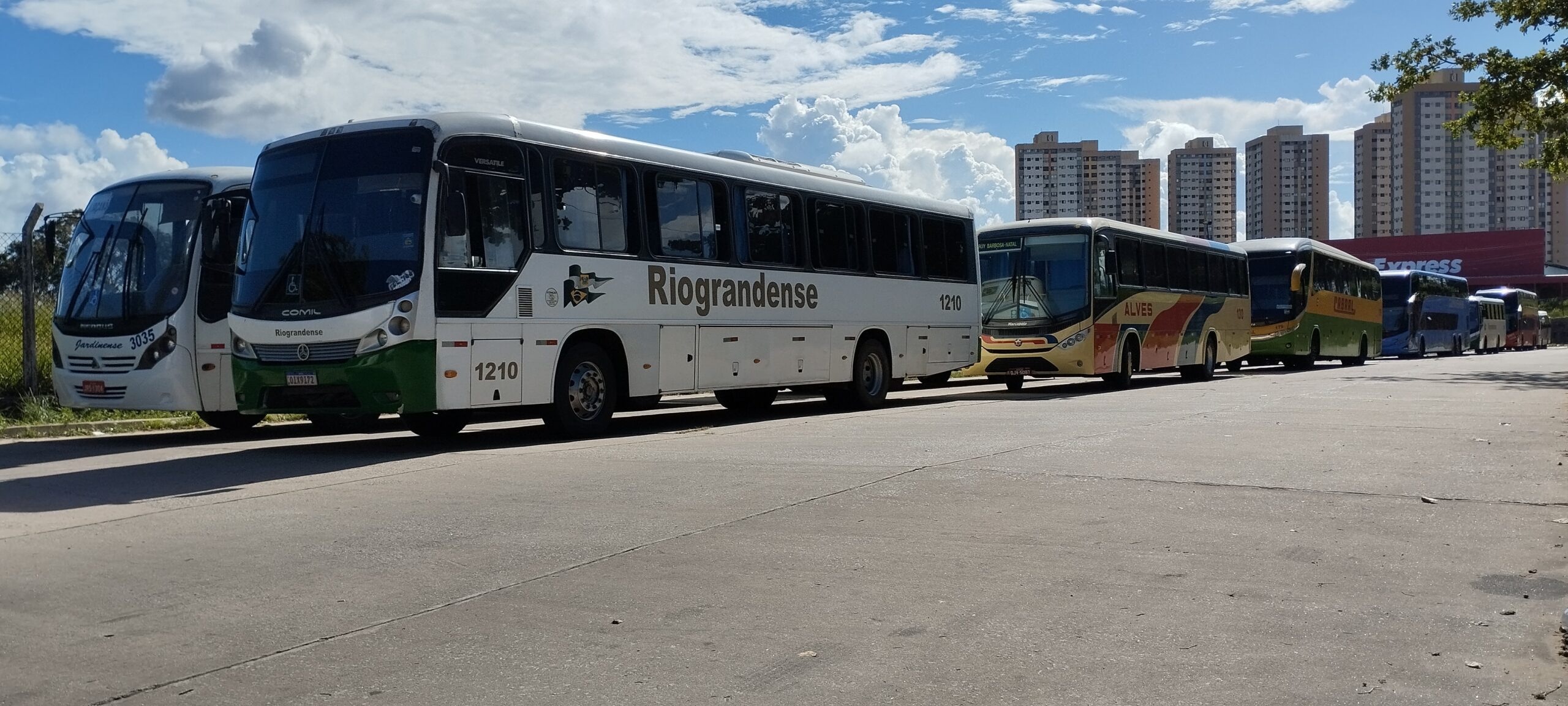 Paralisação é suspensa e ônibus intermunicipais voltam a circular na Grande Natal.