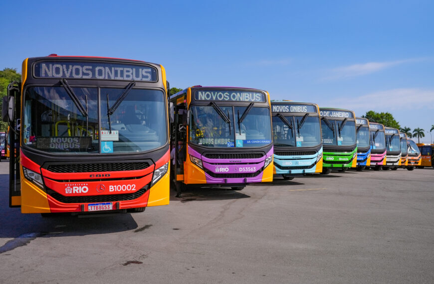 Rio de Janeiro apresenta 102 novos ônibus com ar-condicionado e avança na renovação da frota municipal
